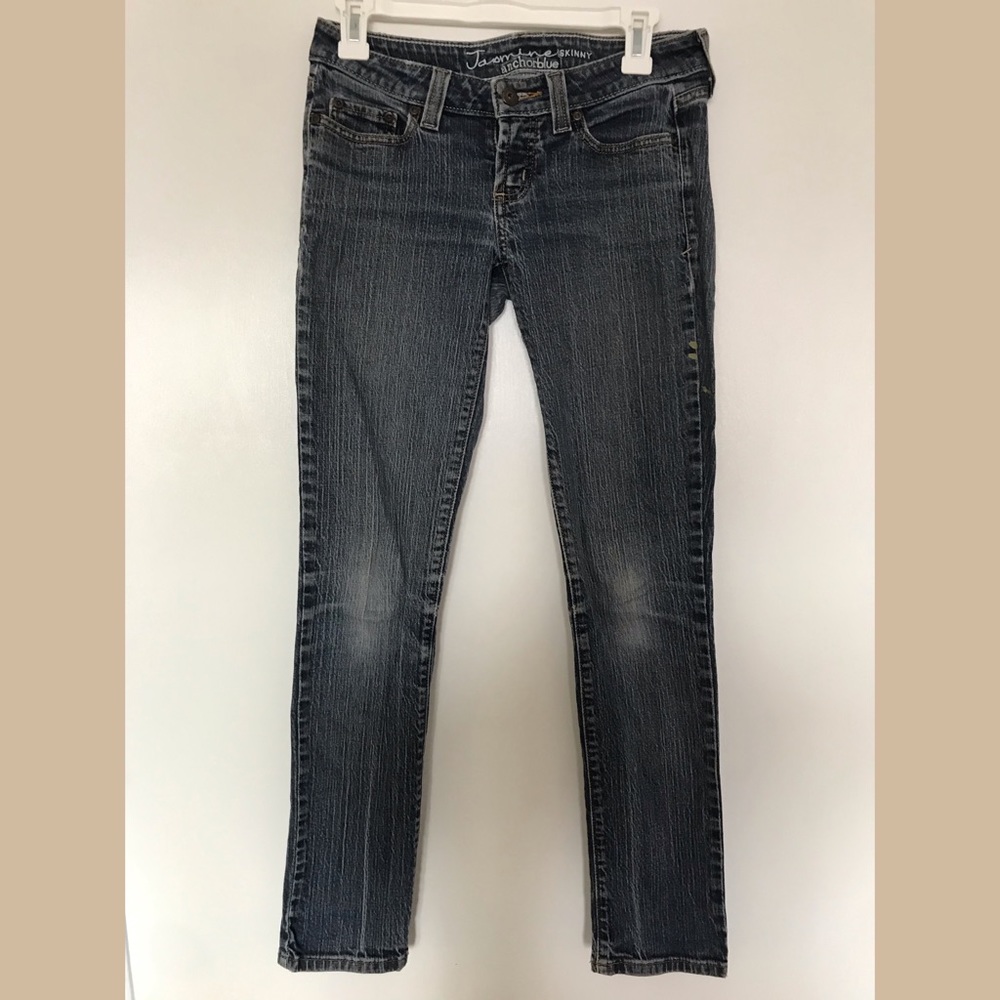 Hip hugging skinny jeans